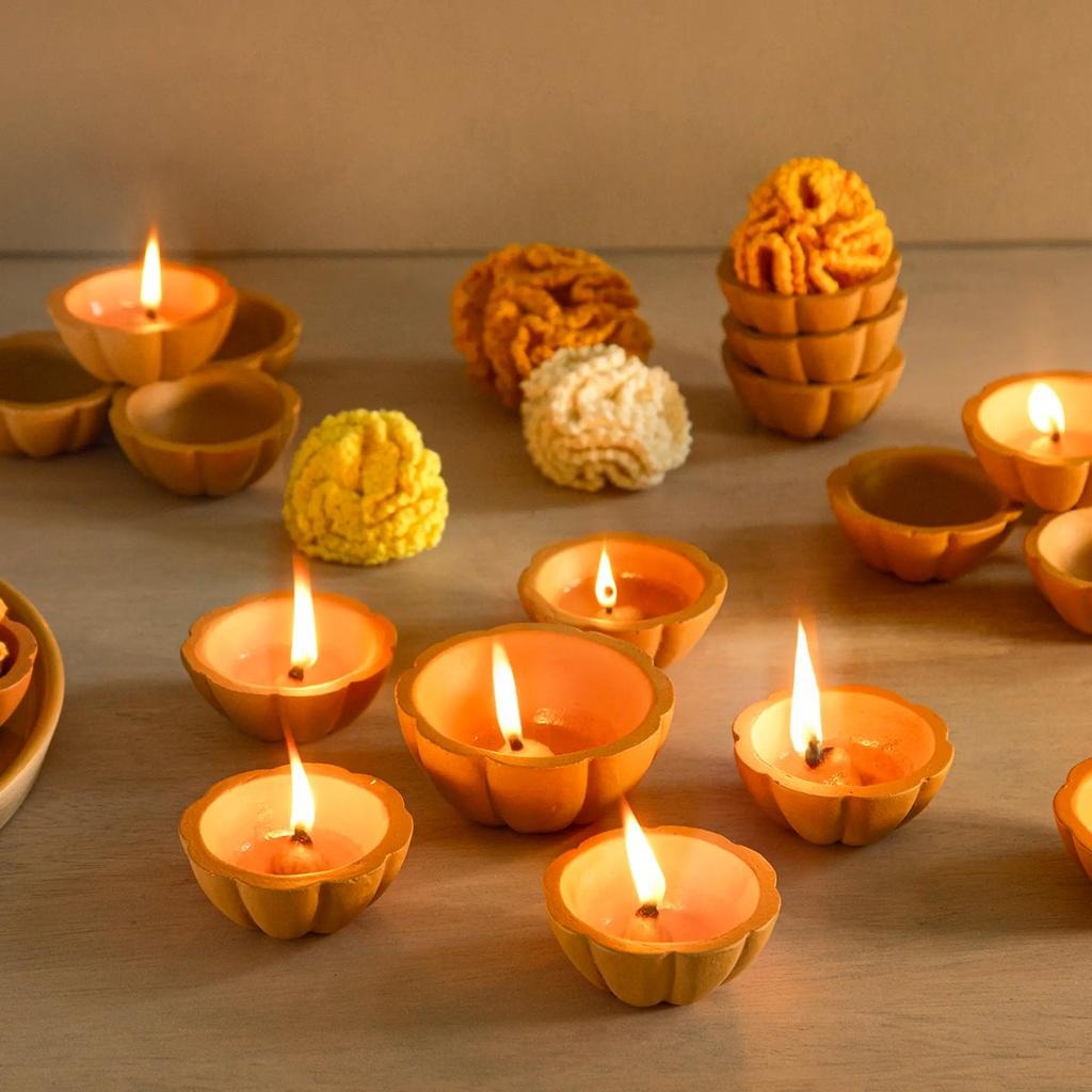 Aarambh Terracotta Diya - Set of 21
– ellementry